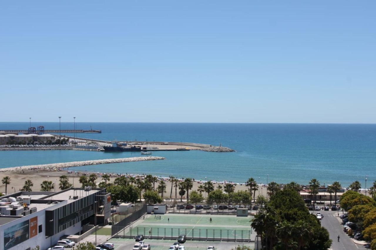 Apartamento Plaza Reina Malaga Exterior photo